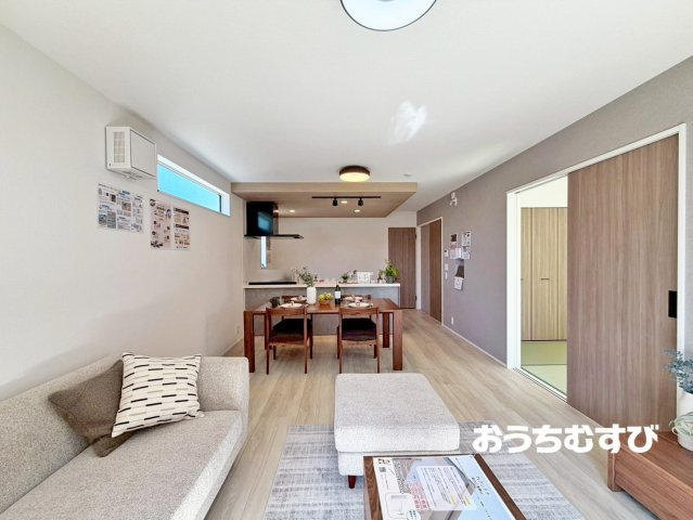 春日井市桃山町2丁目01期(全1棟)の居間・リビング