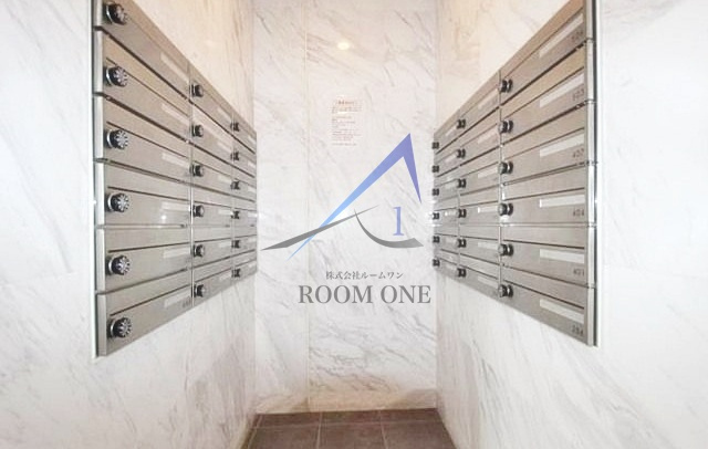 コンフォリア中野のその他共用部分|集合ポストです。