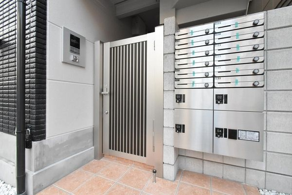 グランクオール大島のエントランス