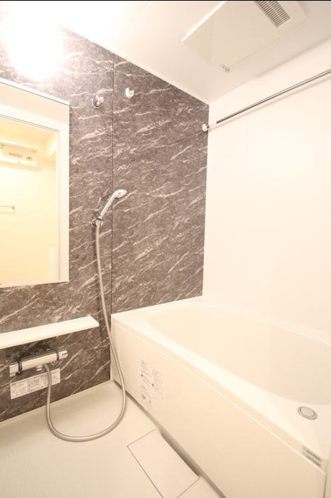 エクセリア南千住の浴室