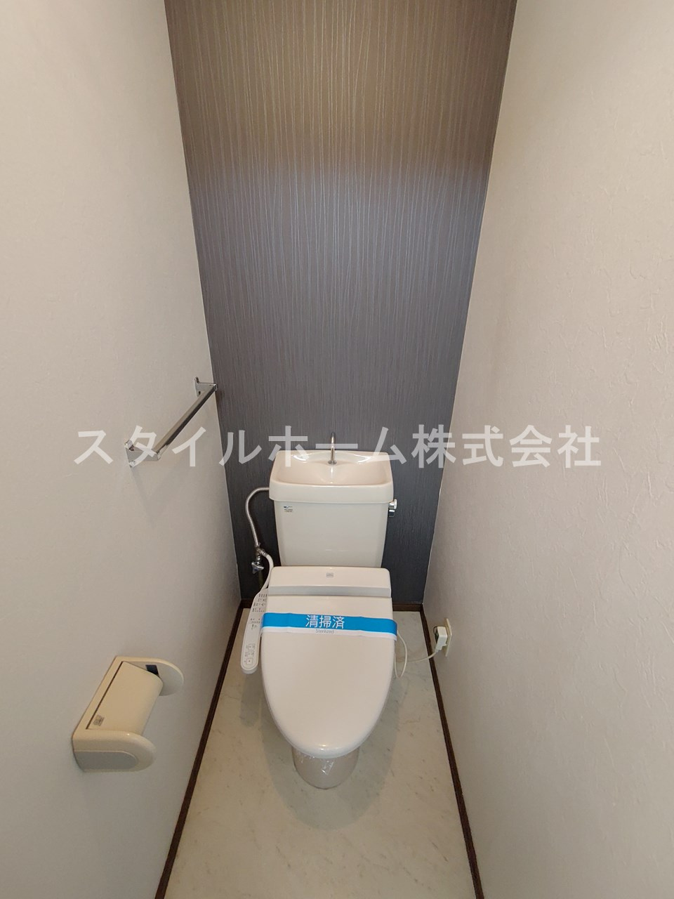 ベルメゾン・ローズのトイレ|別部屋写真です。