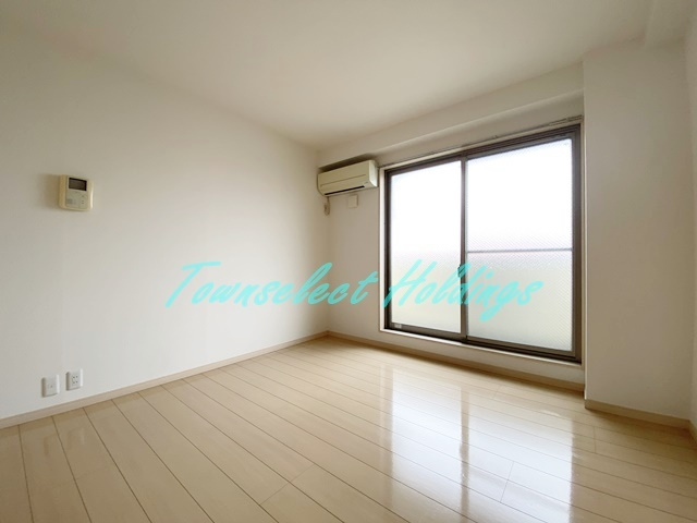 鎌倉市台１丁目の賃貸マンションの居間・リビング