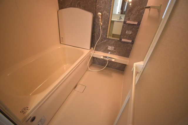 【浴室】 | セレスティア上野町B