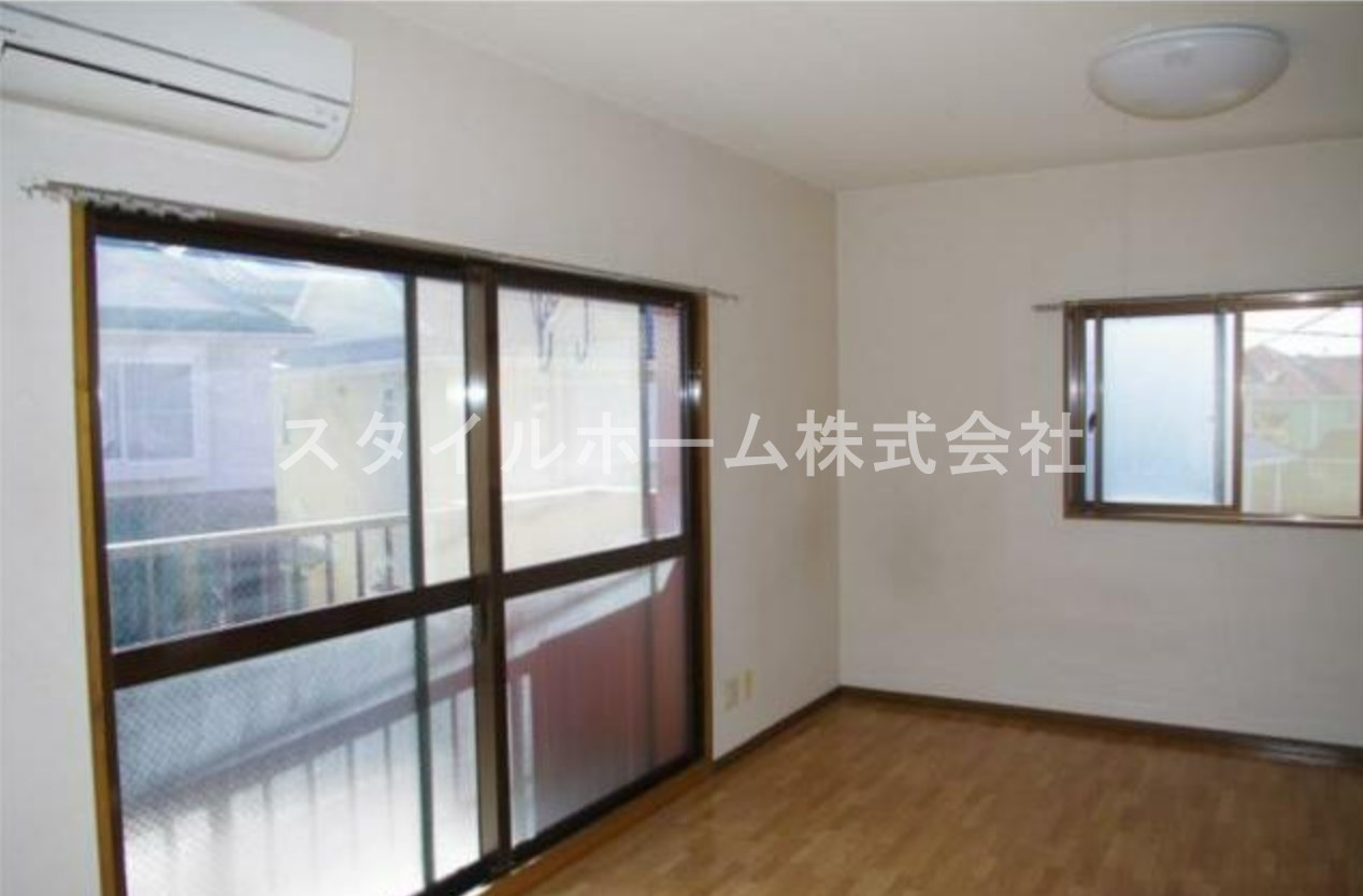 みゆきサンプラザSの居間・リビング|別部屋写真です。