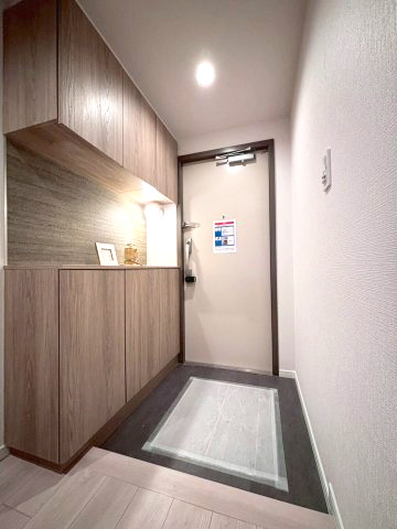 白石南郷サンハイツの玄関