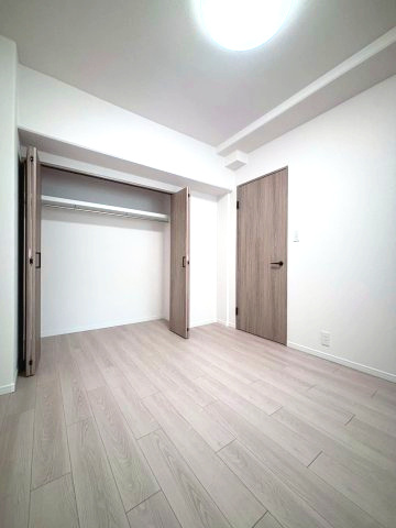 白石南郷サンハイツの洋室