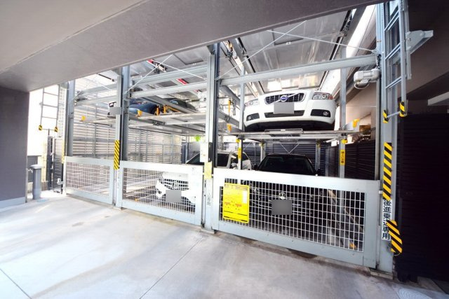 パークホームズ横濱山下町８８番地の駐車場