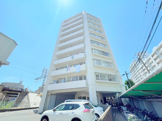 ハイツサンロイヤルの外観