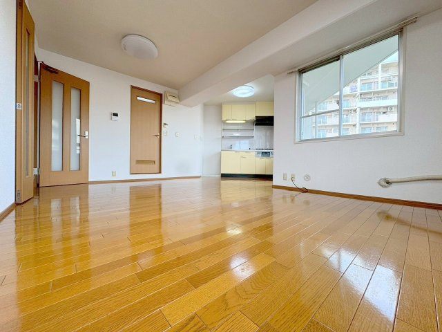 ハイツサンロイヤルの居間・リビング