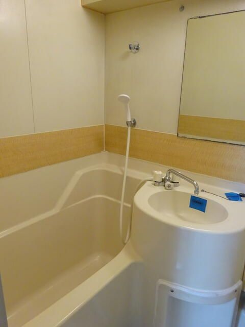 国土池袋ビルの浴室