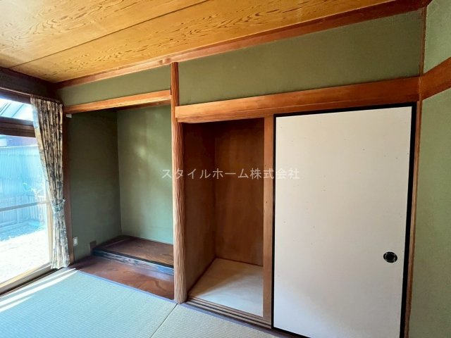 東幸町東明戸建の収納