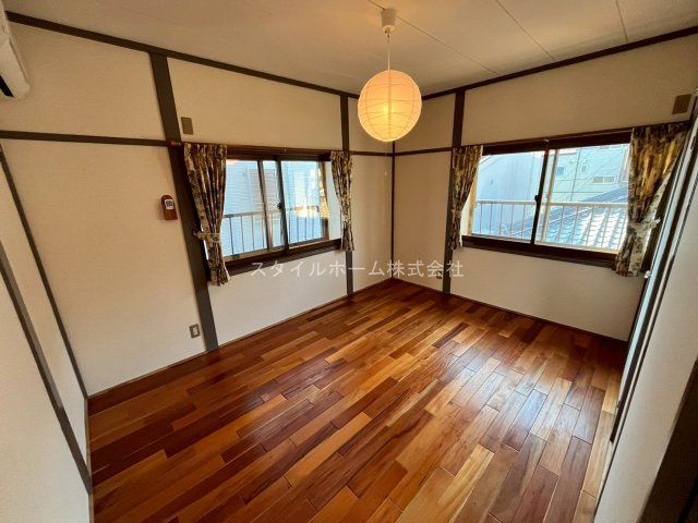 東幸町東明戸建の内装