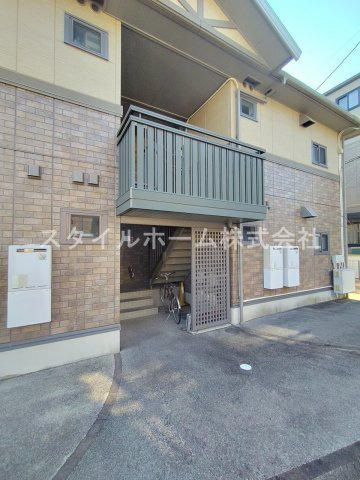 サンハイム一色　Dのエントランス