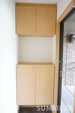 熊本市東区新南部３丁目のアパートの玄関