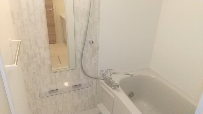 エクセリア滝野川の浴室