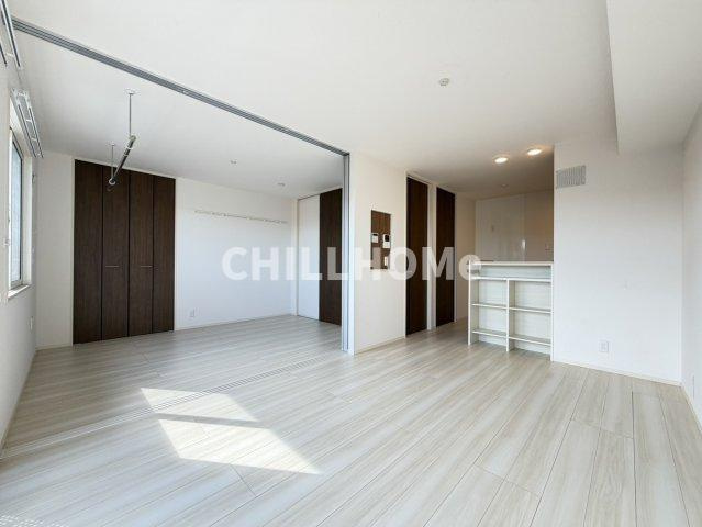 モデナ　Ａの居間・リビング|当社、チルホームのHPもご覧ください(^^)/物件情報多数♪