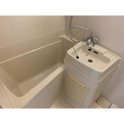 【洗面所】 | ヒルズ白楽Ⅰ | 洗面所です