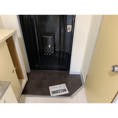 【玄関】 | ヒルズ白楽Ⅰ | 収納もある玄関です