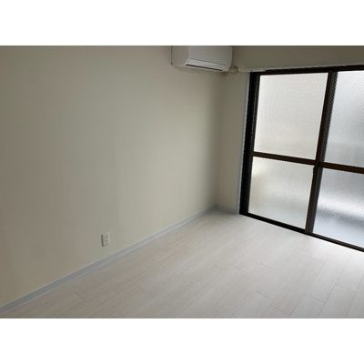 【居間・リビング】 | ヒルズ白楽Ⅰ | おしゃれなリビングです