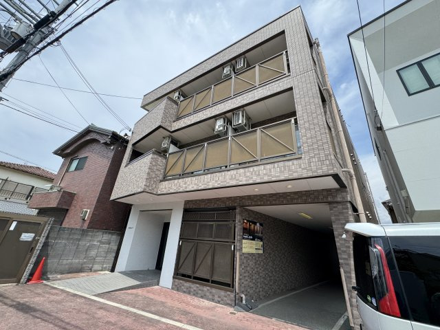 アメリ南桜塚の外観