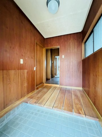 下谷上戸建の玄関