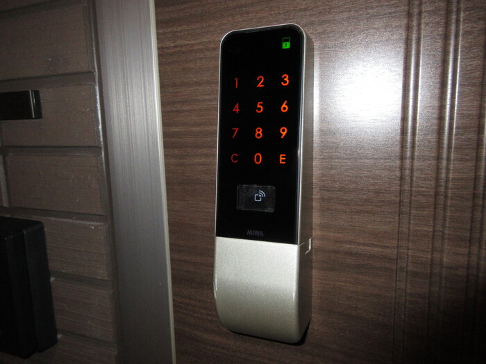 エクセリア高島平Ⅱの玄関