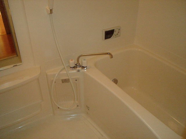 ネオ・クレストⅢの浴室|バス