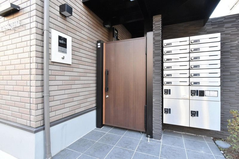 グランクオール立石のエントランス