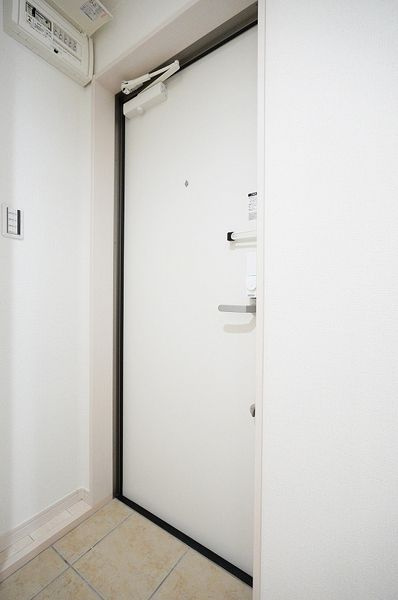 グランクオール立石の玄関