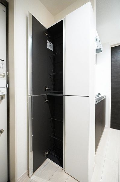 グランクオール立石の玄関