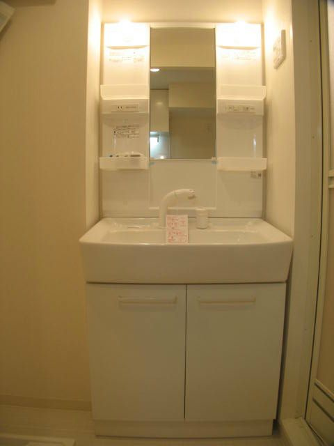 プライムスクエアの独立洗面台