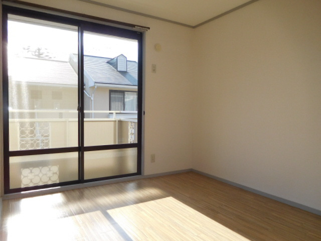 東山ハイツ　B棟の子供部屋