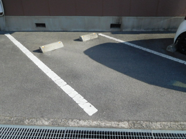 東山ハイツ　B棟の駐車場