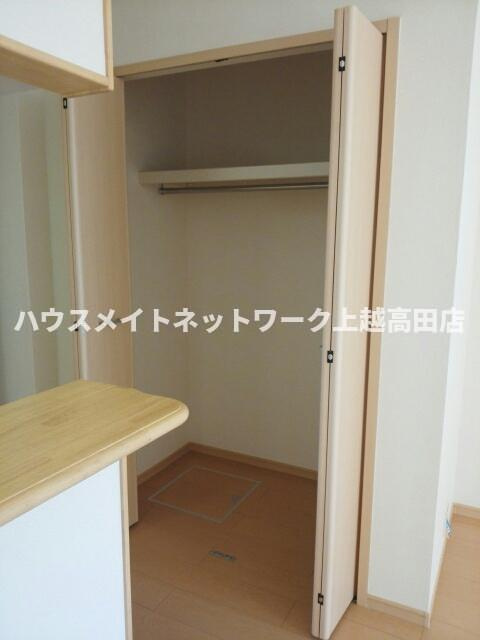 ブリーゼの収納|クローゼット