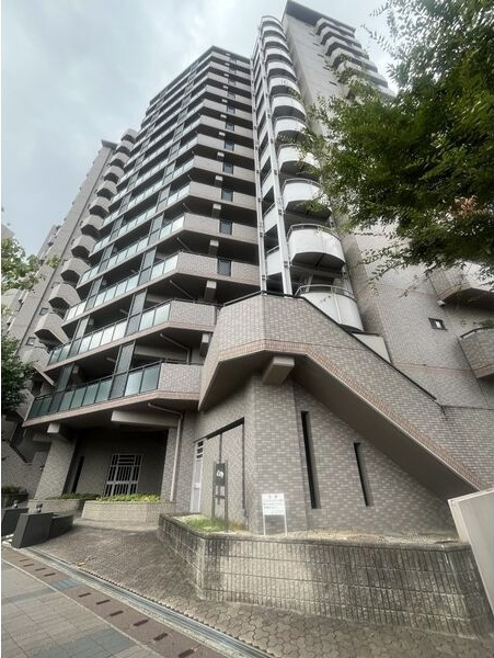 バンベール・グラン山手 弐番館の外観