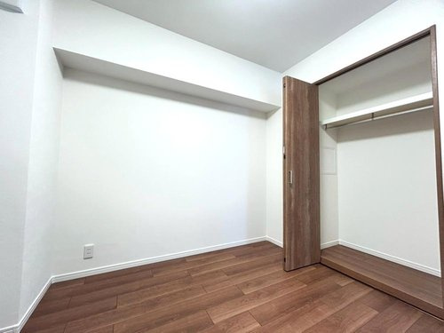 ライオンズマンション越谷南の洋室|広々とした洋室です