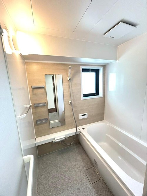 ライオンズマンション越谷南の浴室|きれいなお風呂です