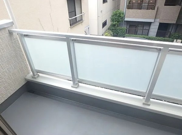 【バルコニー】