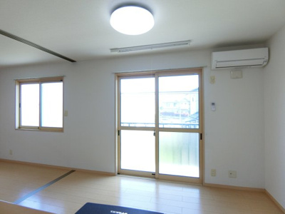 【居間・リビング】 | デュランタA棟 | イメージ202号室の写真