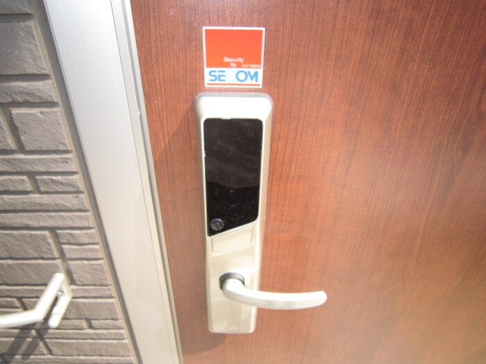 熊本市東区上南部２丁目のアパートの玄関