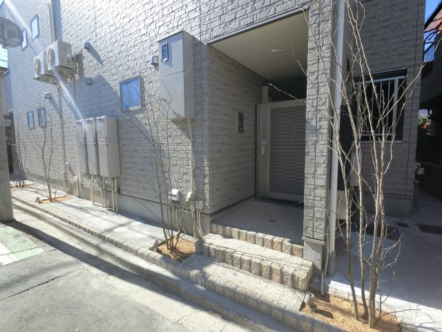 【エントランス】