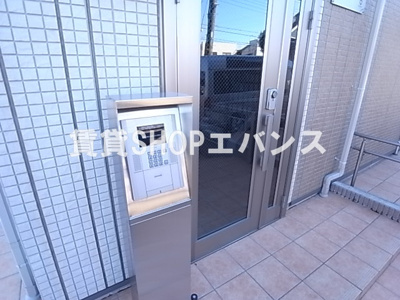 【エントランス】 | ソリエガーデン | 落ち着いたエントランスです