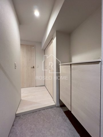 K-NEXT南森町の玄関|同マンション別部屋：参考写真