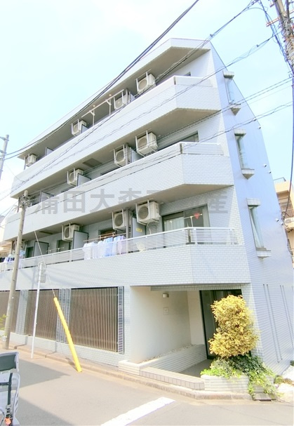 SunVista池上の外観|1988年12月築　RC鉄筋コンクリート造地上4階建て総戸数14戸インターネット無料！
東京都大田区池上8丁目　東急池上線池上駅徒歩8分、千鳥町駅徒歩10分、東急多摩川線武蔵新田駅徒歩10分の立地！