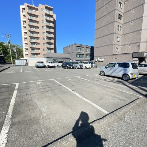 サンヴェール中島の駐車場