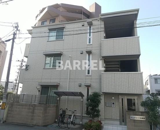 エムズコート北桜塚の外観