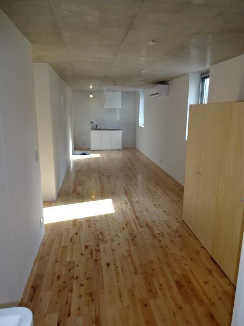 ＢＲＯＯＫ　ＨＯＵＳＥの居間・リビング