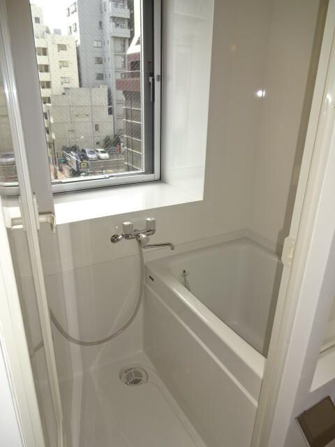 ＢＲＯＯＫ　ＨＯＵＳＥの浴室