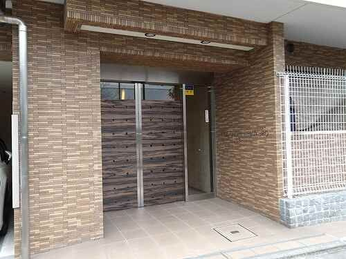 ライオンズクオーレ池袋ソシアのエントランス