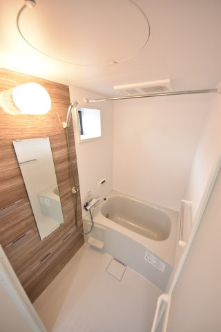 フォレストクリエオーレ中島通の浴室